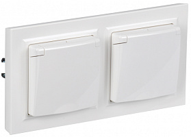  BRITE Комплект 1-местная с заземлением с защитными шторками и крышкой 16А IP44 2 штуки в сборе с двойной рамкой РСбш10-3-44-БрБ белый